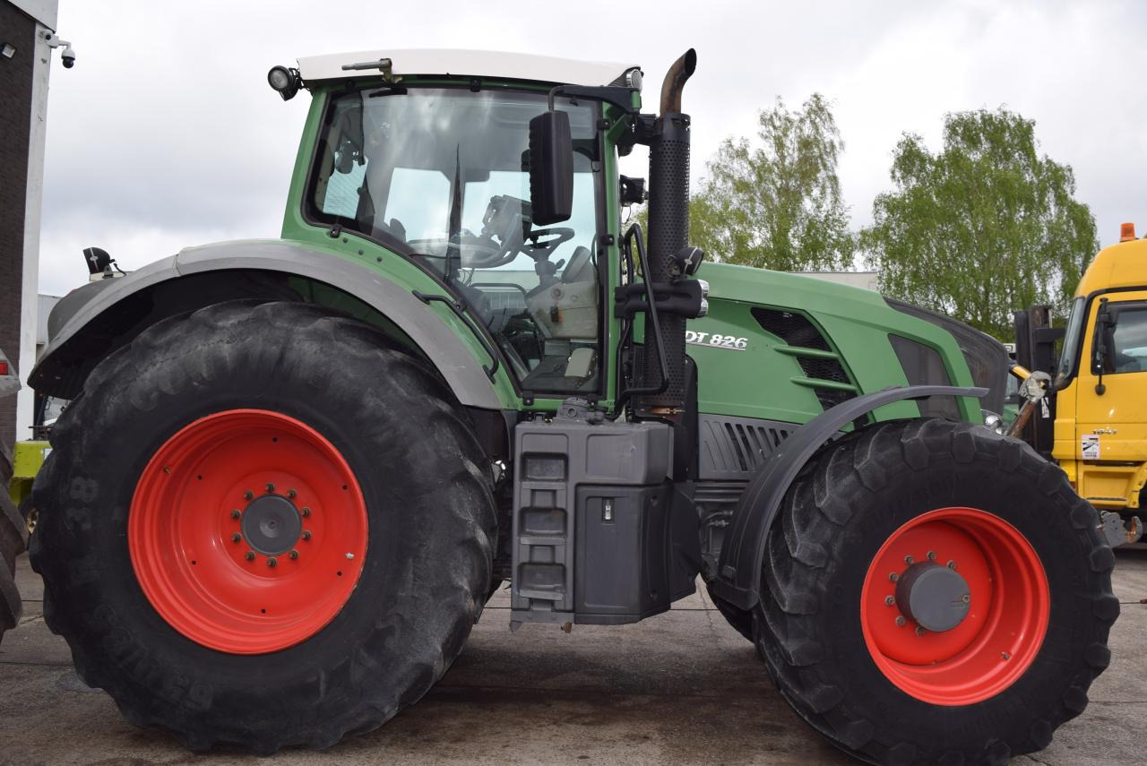 Fendt 826 Vario SCR ProfiPlus - Трактор: слика 2 Fendt 826 Vario SCR ProfiPlus - Трактор: слика 2