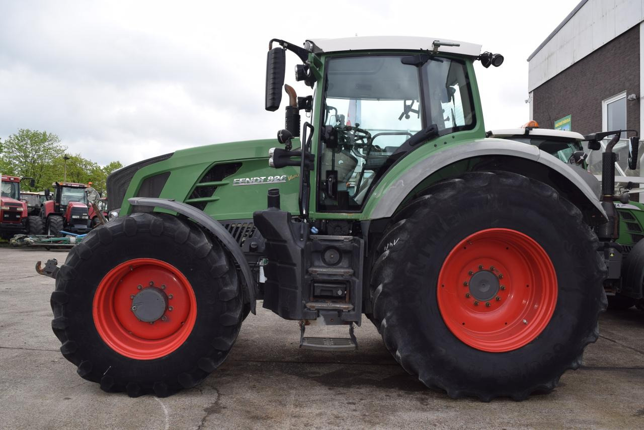 Fendt 826 Vario SCR ProfiPlus - Трактор: слика 1 Fendt 826 Vario SCR ProfiPlus - Трактор: слика 1