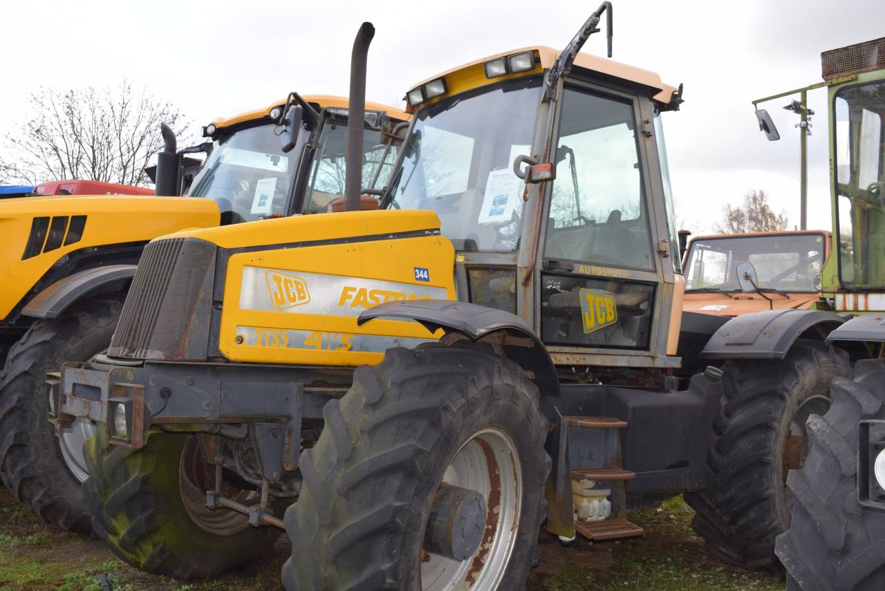 JCB Fastrac 2135 - 4WS - Трактор: слика 2 JCB Fastrac 2135 - 4WS - Трактор: слика 2