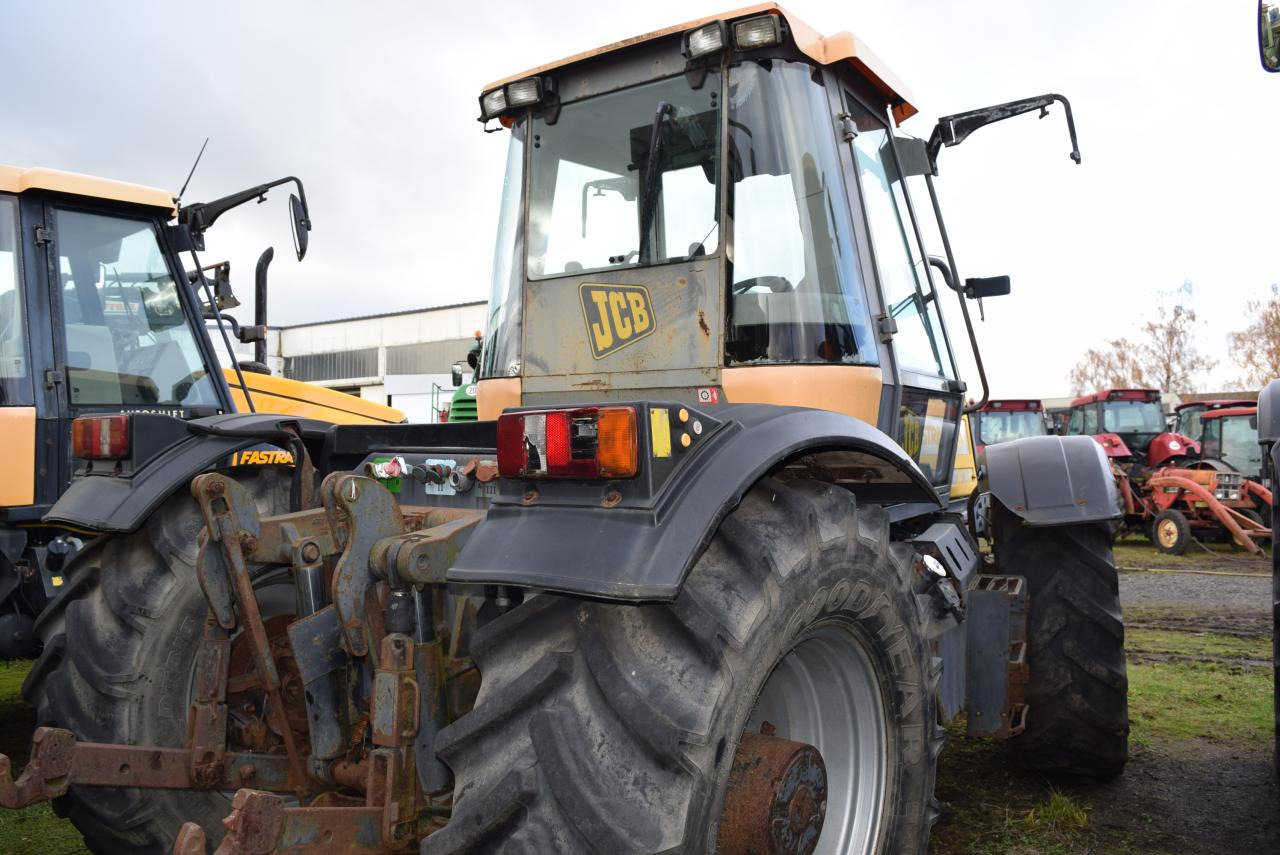 JCB Fastrac 2135 - 4WS - Трактор: слика 4 JCB Fastrac 2135 - 4WS - Трактор: слика 4