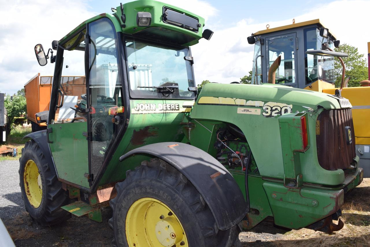 John Deere 3200 - Телескопски ракувач: слика 3 John Deere 3200 - Телескопски ракувач: слика 3