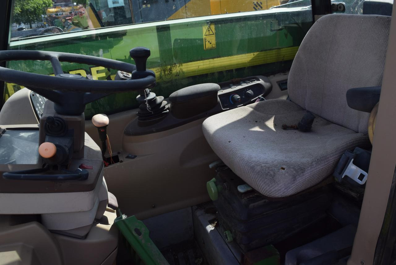 John Deere 3200 - Телескопски ракувач: слика 5 John Deere 3200 - Телескопски ракувач: слика 5