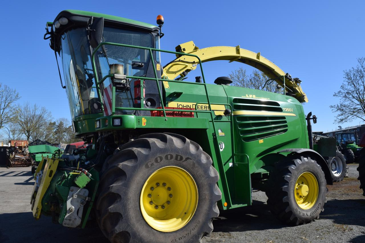 John Deere 7250 i - Комбајн за сточна храна: слика 1 John Deere 7250 i - Комбајн за сточна храна: слика 1