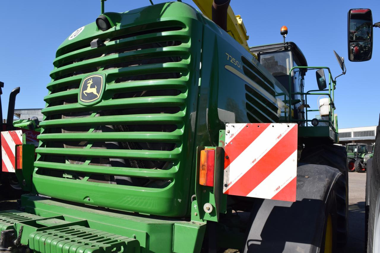 John Deere 7250 i - Комбајн за сточна храна: слика 5 John Deere 7250 i - Комбајн за сточна храна: слика 5