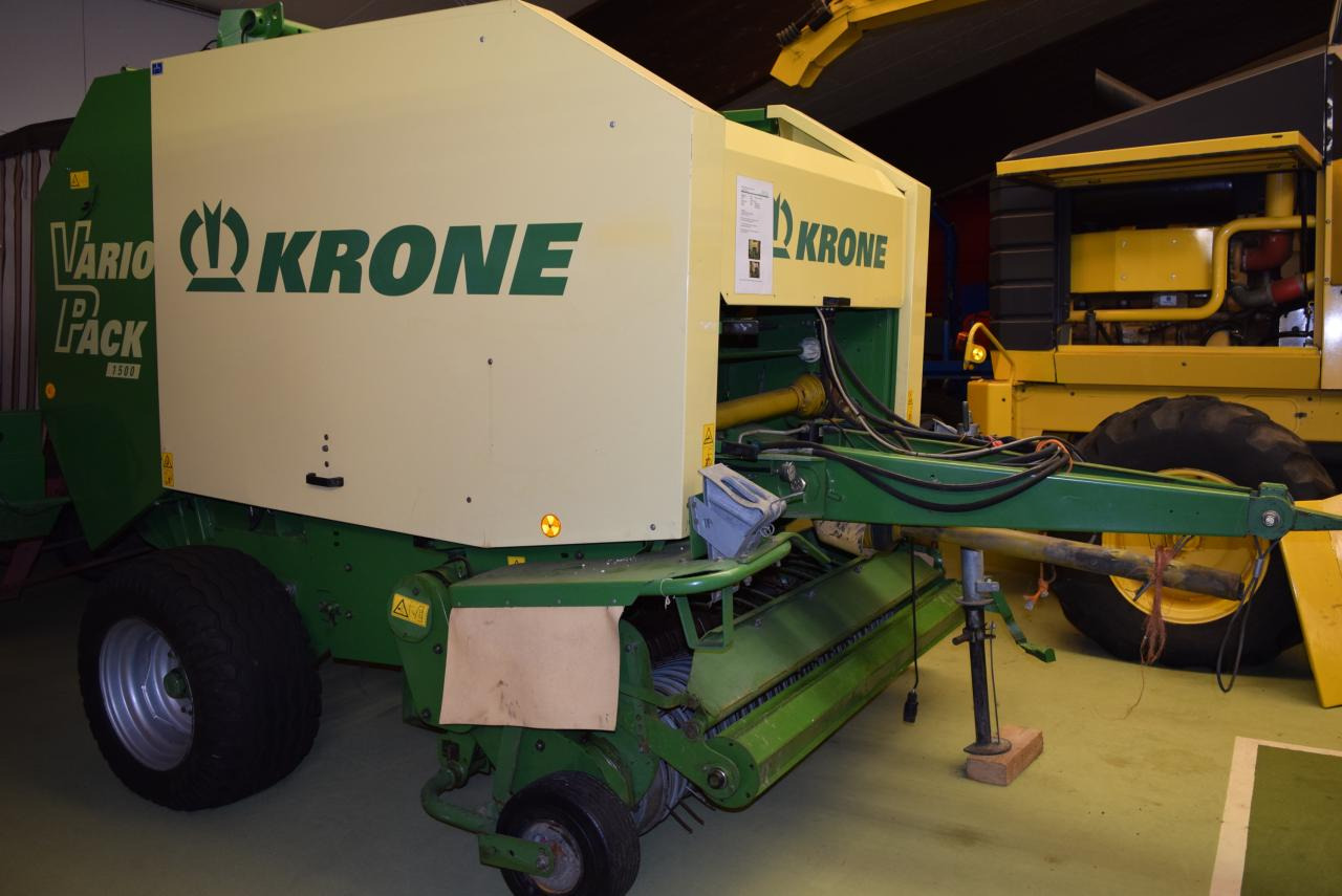 Krone Vario Pack 1500 - Балирка за тркалезни бали: слика 1 Krone Vario Pack 1500 - Балирка за тркалезни бали: слика 1