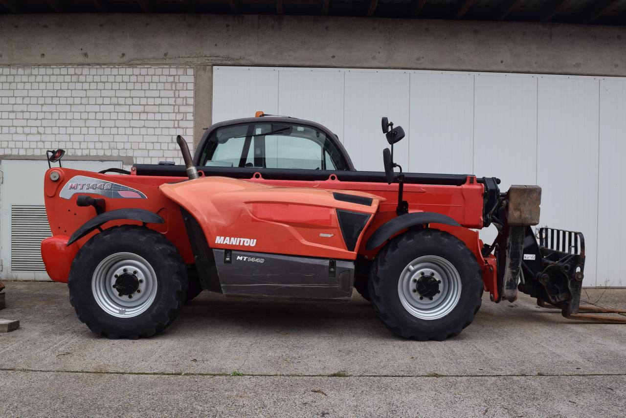 Manitou MT1440 - Телескопски ракувач: слика 2 Manitou MT1440 - Телескопски ракувач: слика 2