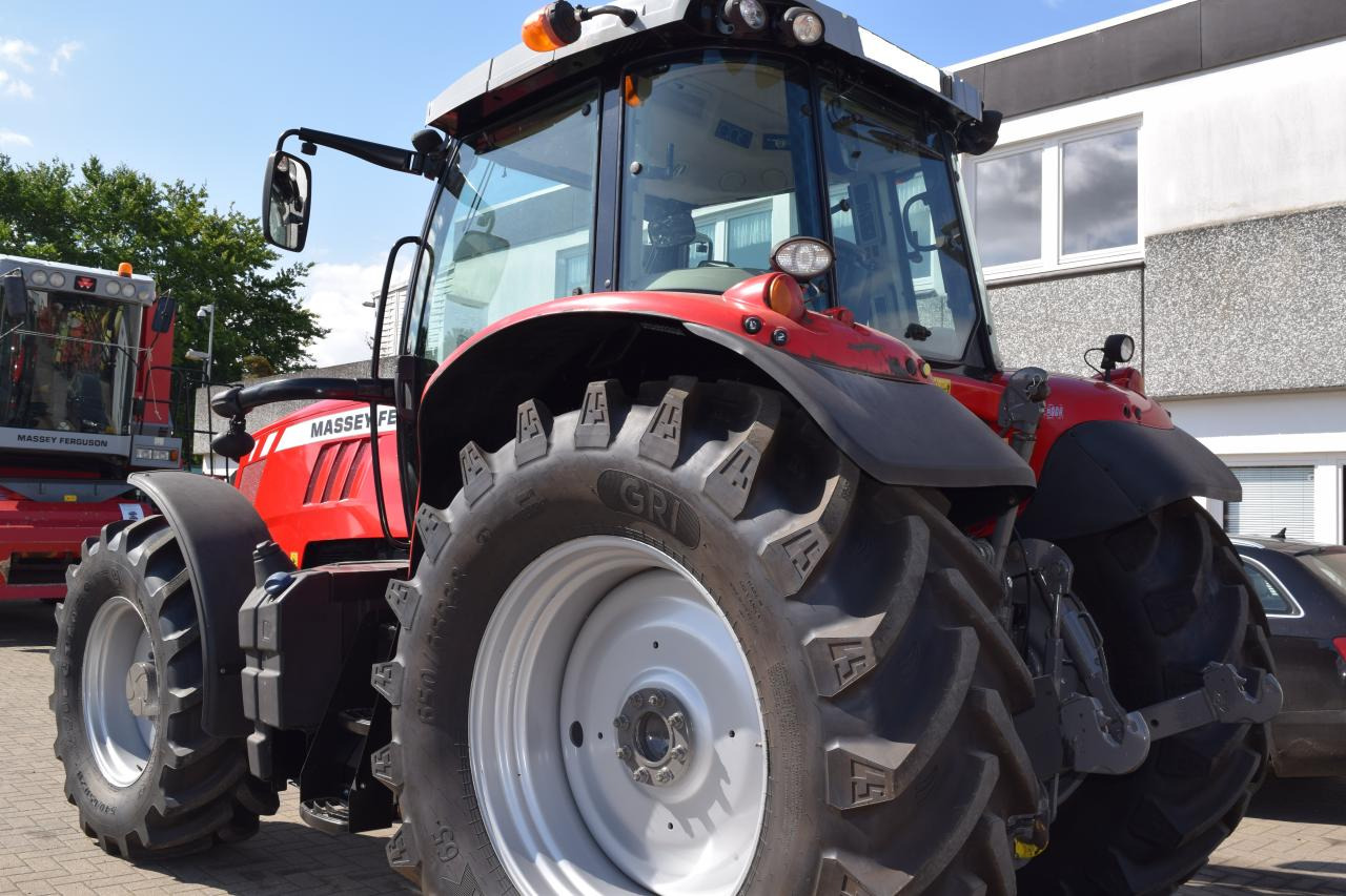 Massey Ferguson MF 7715 Dyna-6 - Трактор: слика 4 Massey Ferguson MF 7715 Dyna-6 - Трактор: слика 4