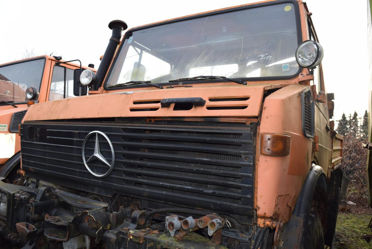 Mercedes-Benz Unimog U1200 - Трактор: слика 2 Mercedes-Benz Unimog U1200 - Трактор: слика 2