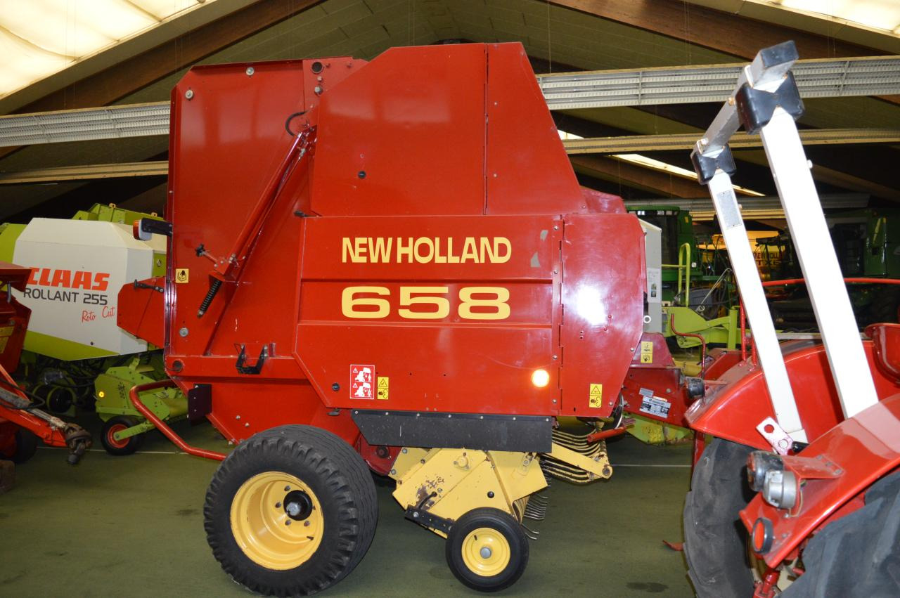 New Holland 658 - Балирка за тркалезни бали: слика 1 New Holland 658 - Балирка за тркалезни бали: слика 1