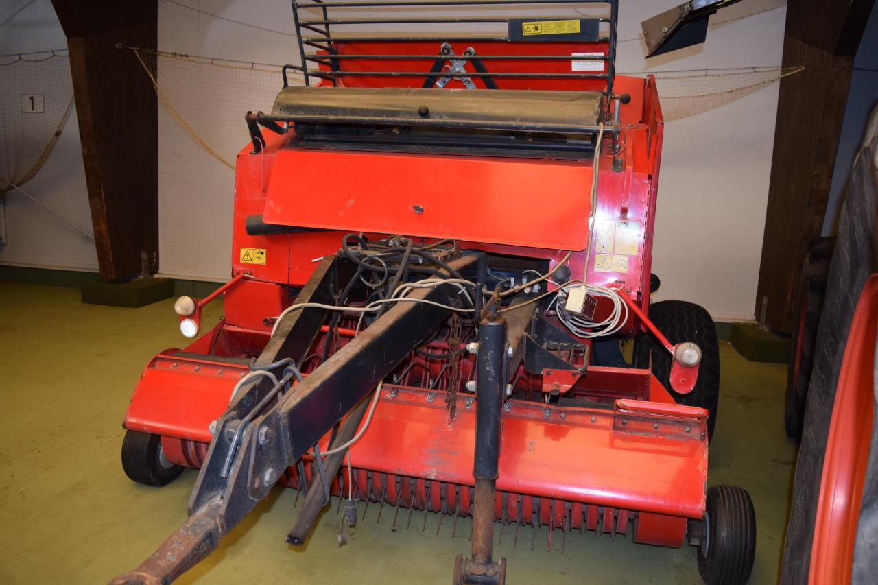 Unia DF 120.1.8 - Балирка за тркалезни бали: слика 3 Unia DF 120.1.8 - Балирка за тркалезни бали: слика 3