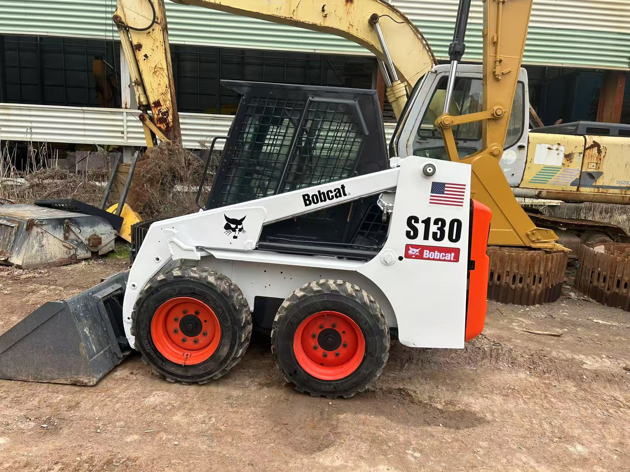 Bobcat S130 - Компактен натоварувач: слика 4 Bobcat S130 - Компактен натоварувач: слика 4