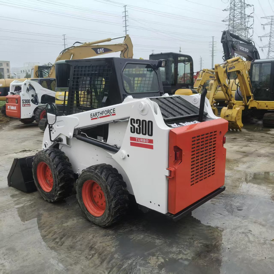 Bobcat S300 - Компактен натоварувач: слика 2 Bobcat S300 - Компактен натоварувач: слика 2