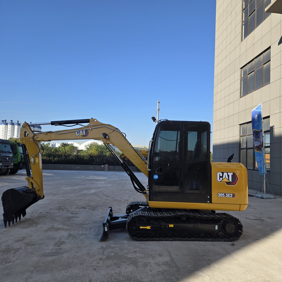 CATERPILLAR 305.5E2 - Мини багер: слика 1 CATERPILLAR 305.5E2 - Мини багер: слика 1