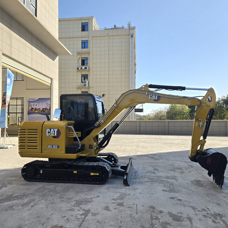 CATERPILLAR 305.5E2 - Мини багер: слика 4 CATERPILLAR 305.5E2 - Мини багер: слика 4