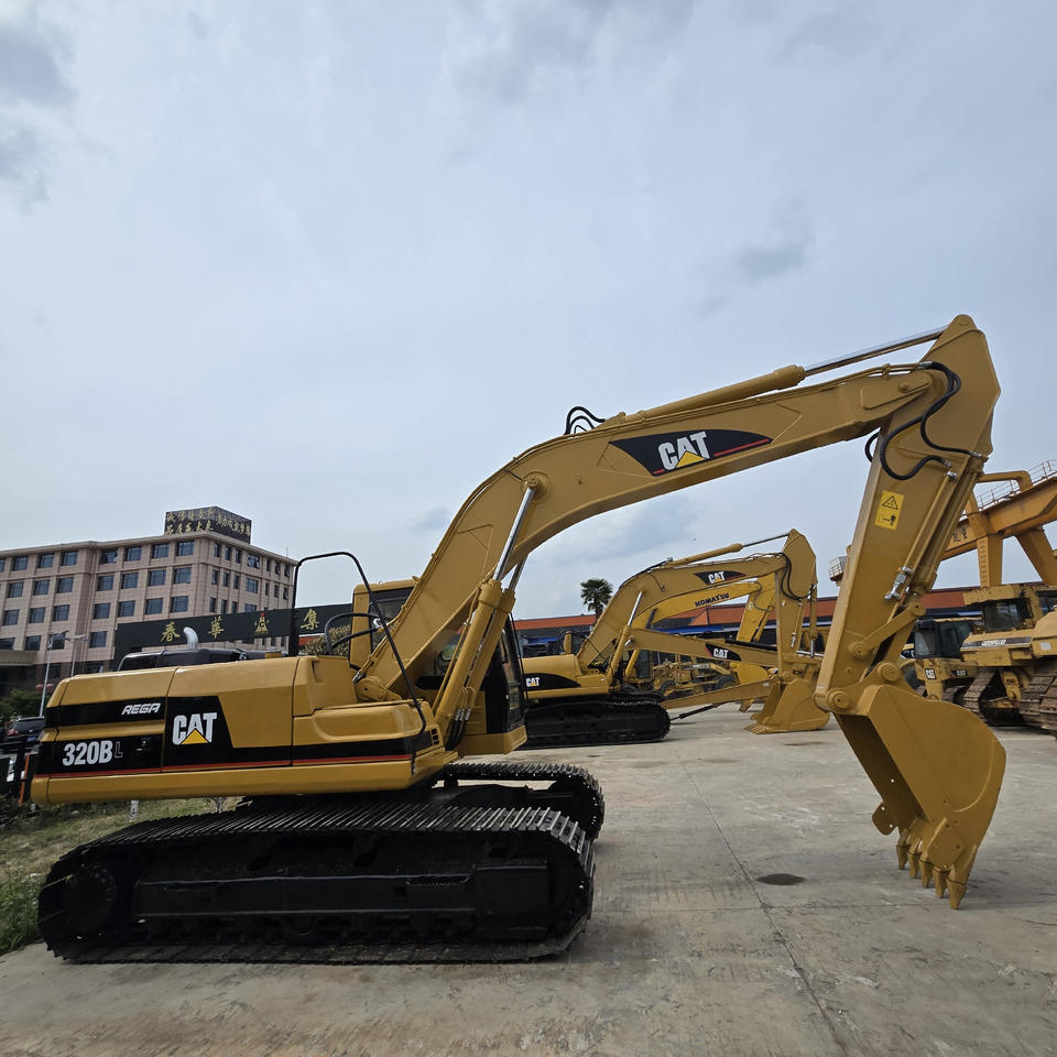 CATERPILLAR 320BL - Багер гасеничар: слика 1 CATERPILLAR 320BL - Багер гасеничар: слика 1