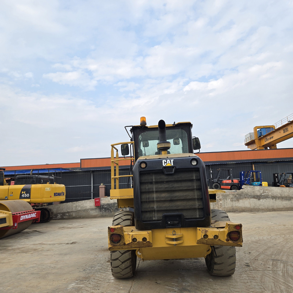 CATERPILLAR 924K - Багер на тркала: слика 5 CATERPILLAR 924K - Багер на тркала: слика 5