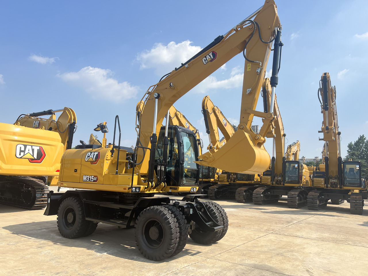 CATERPILLAR M315GC - Багер гасеничар: слика 1 CATERPILLAR M315GC - Багер гасеничар: слика 1