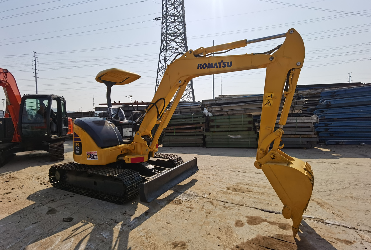 CATERPILLAR PC40MR - Мини багер: слика 5 CATERPILLAR PC40MR - Мини багер: слика 5