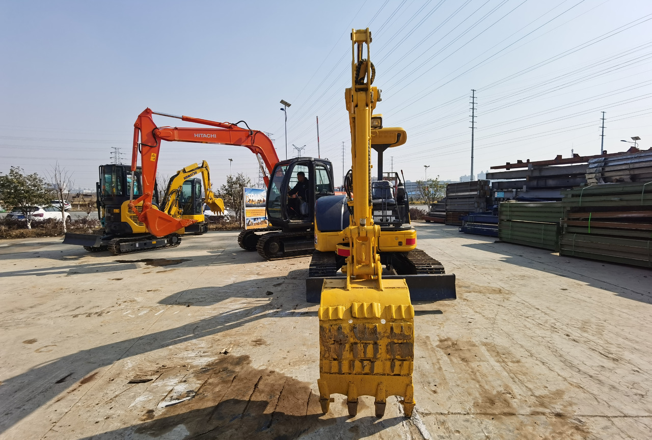 Мини багер CATERPILLAR PC40MR: слика 6