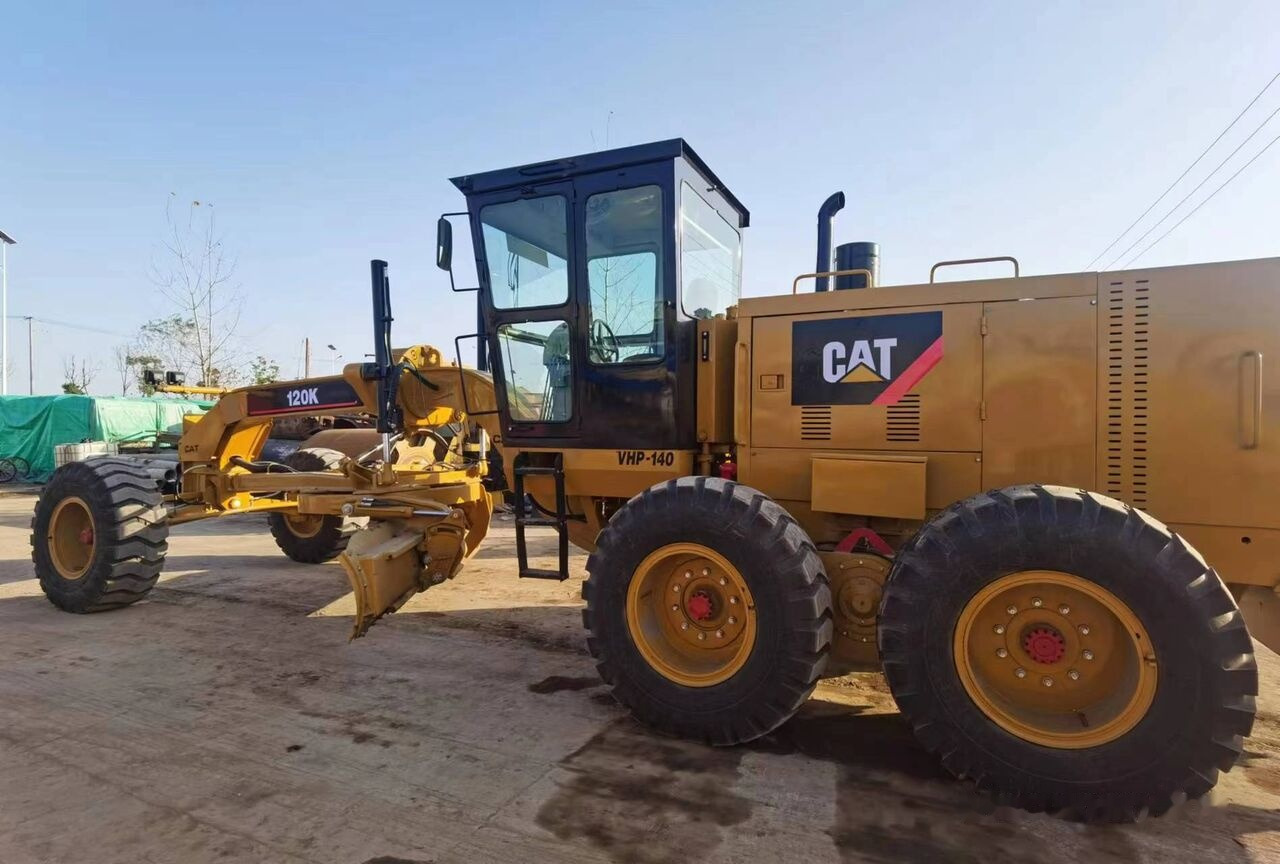 Caterpillar 120K - Порамнувач: слика 2 Caterpillar 120K - Порамнувач: слика 2