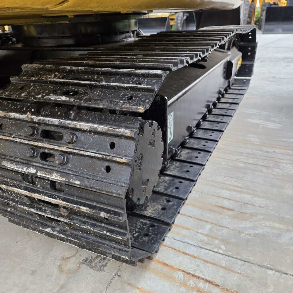 Мини багер Caterpillar 306E2: слика 10