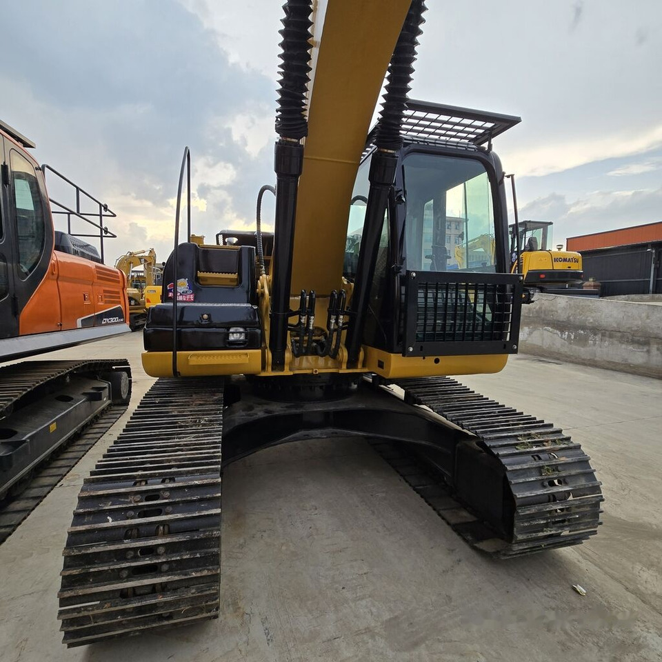 Caterpillar 320DL - Багер гасеничар: слика 1 Caterpillar 320DL - Багер гасеничар: слика 1