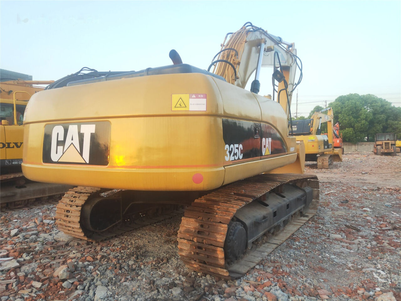 Caterpillar 325C - Багер гасеничар: слика 2 Caterpillar 325C - Багер гасеничар: слика 2