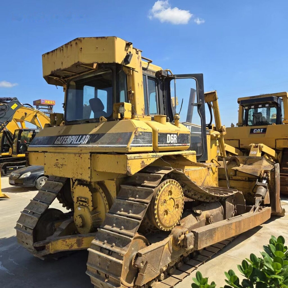 Caterpillar D6R - Булдожер: слика 1 Caterpillar D6R - Булдожер: слика 1