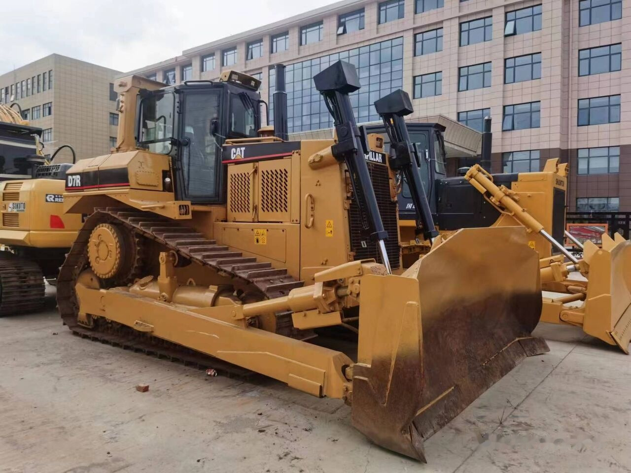 Caterpillar D7R - Булдожер: слика 3 Caterpillar D7R - Булдожер: слика 3