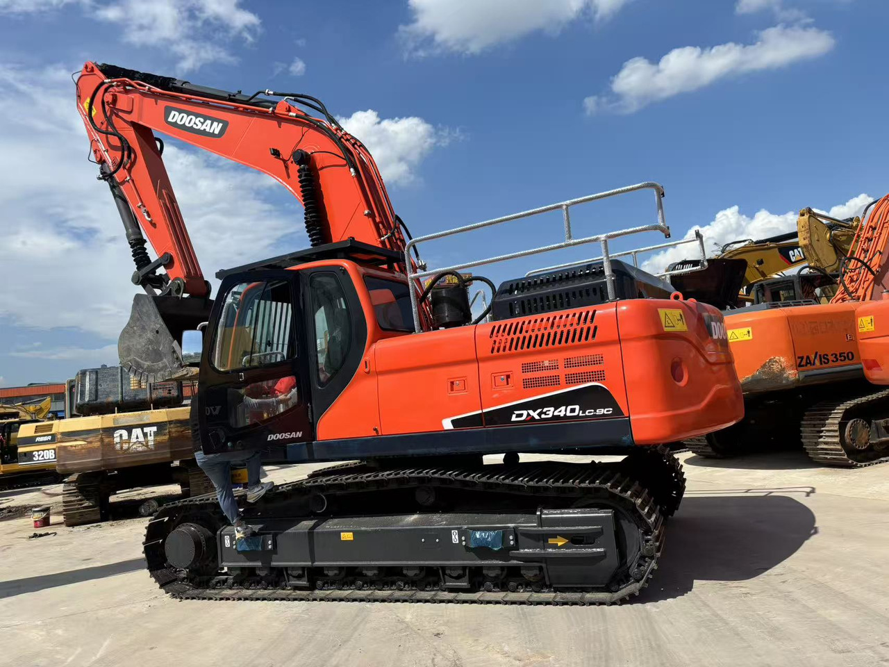 DOOSAN DX340LC-9C - Багер гасеничар: слика 1 DOOSAN DX340LC-9C - Багер гасеничар: слика 1