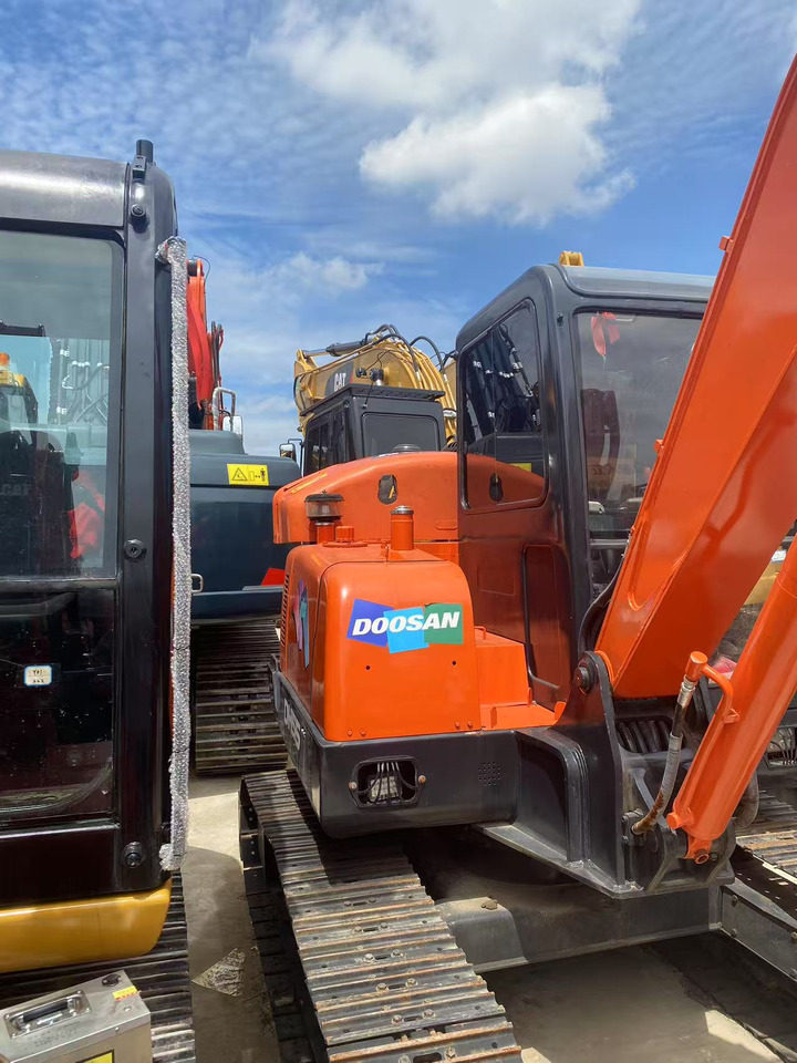 Doosan DH55 - Мини багер: слика 2 Doosan DH55 - Мини багер: слика 2