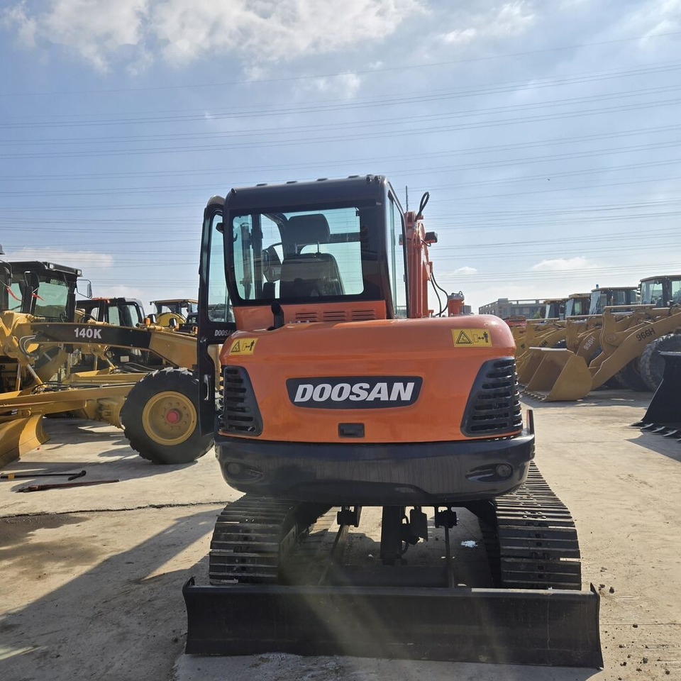 Doosan DX60 - Мини багер: слика 4 Doosan DX60 - Мини багер: слика 4