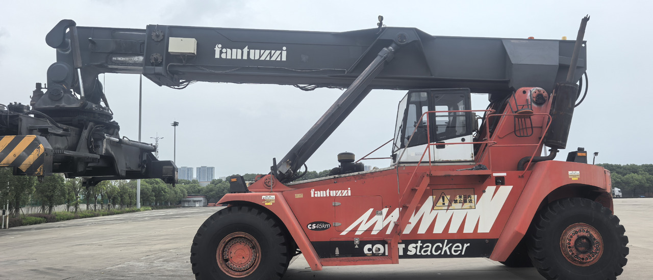 FANTUZZI CS45KM reach stacker - Сложувачки досегнувач: слика 1 FANTUZZI CS45KM reach stacker - Сложувачки досегнувач: слика 1
