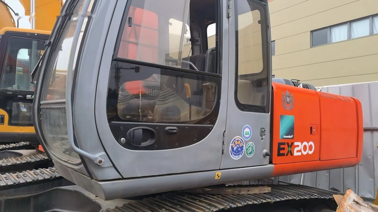 Hitachi EX200 - Багер гасеничар: слика 3 Hitachi EX200 - Багер гасеничар: слика 3