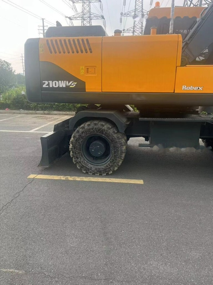 Багер на тркала Hyundai 210W-9: слика 10