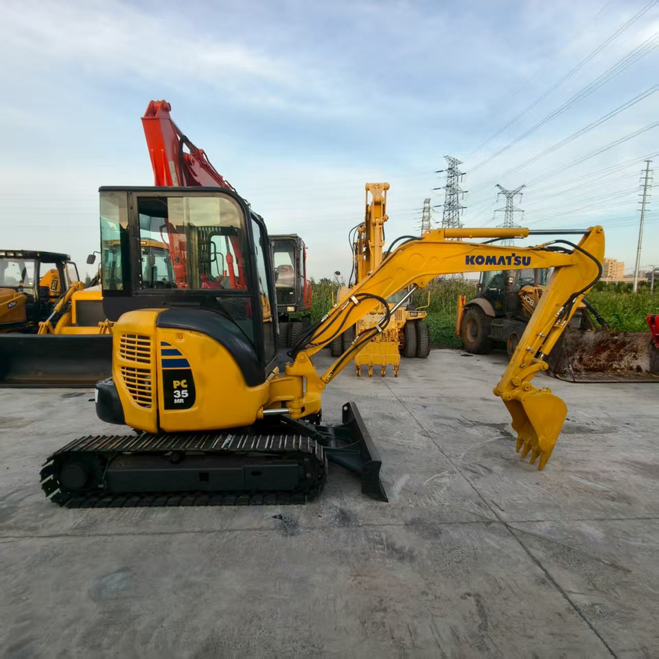 KOMATSU PC35MR - Мини багер: слика 1 KOMATSU PC35MR - Мини багер: слика 1