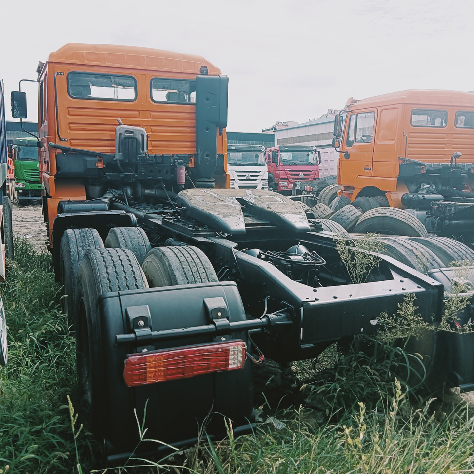 SHACMAN F3000 - Камион влекач: слика 5 SHACMAN F3000 - Камион влекач: слика 5