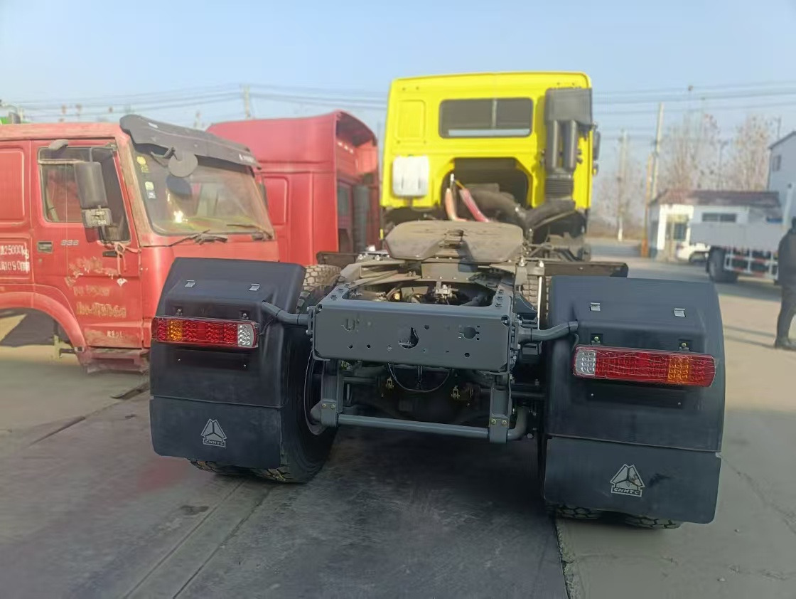 SINOTRUK HOWO 430 - Камион влекач: слика 4 SINOTRUK HOWO 430 - Камион влекач: слика 4