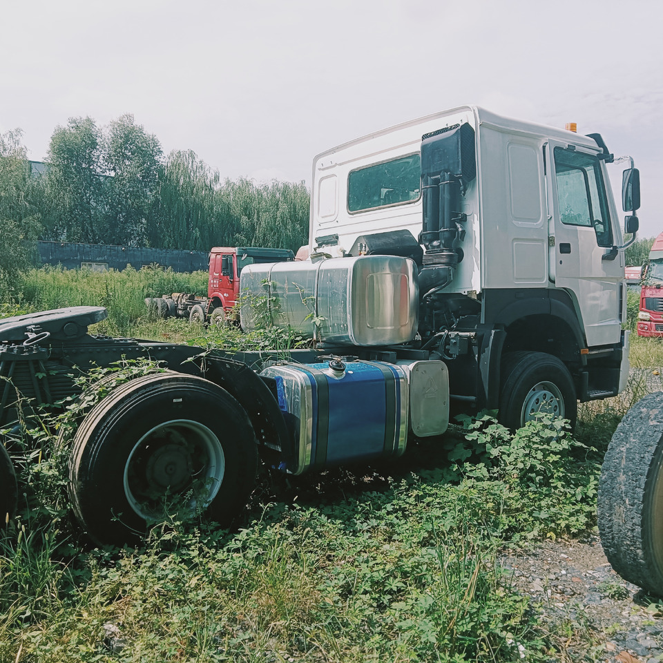 SINOTRUK HOWO - Камион влекач: слика 4 SINOTRUK HOWO - Камион влекач: слика 4