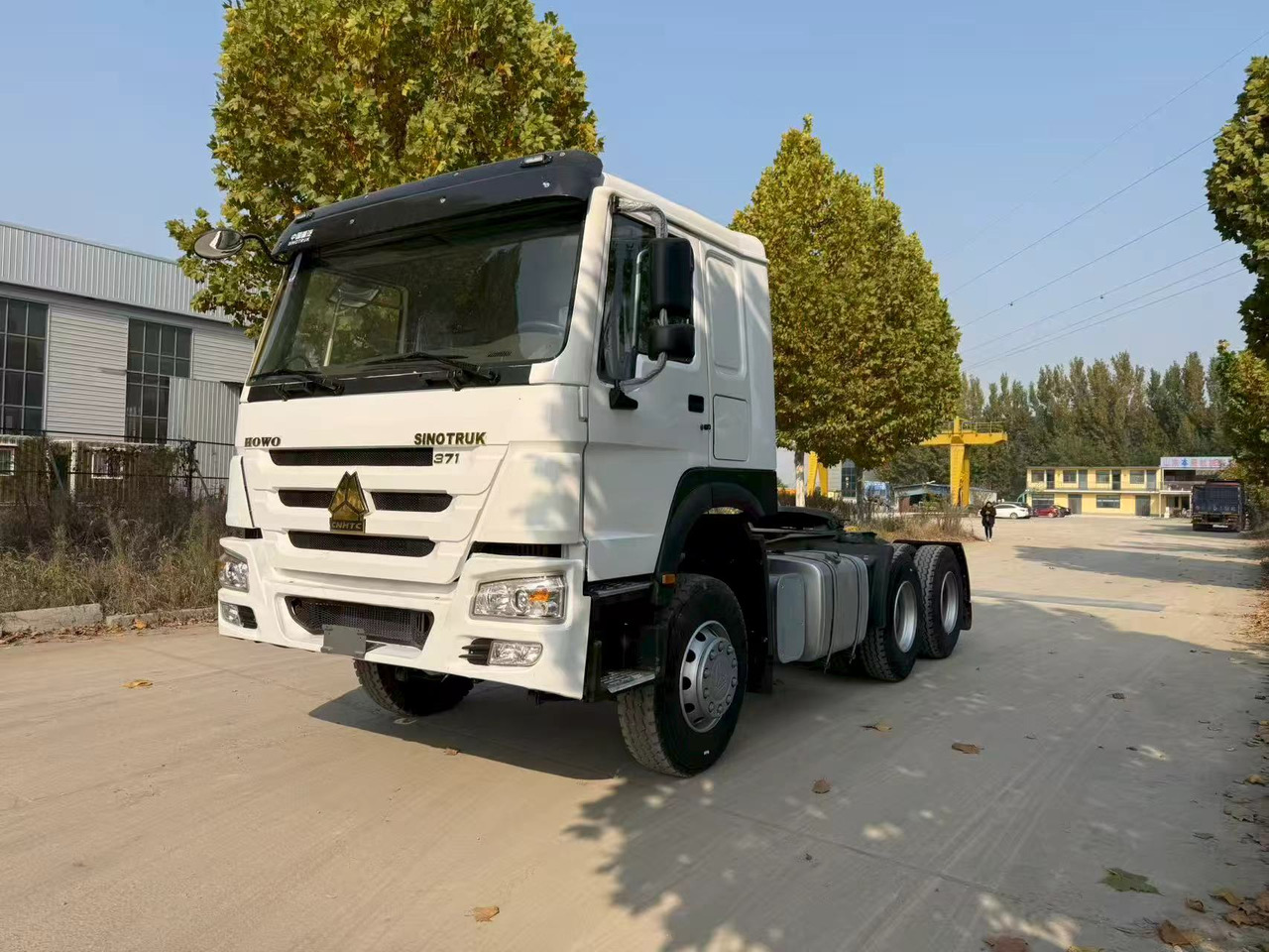 SINOTRUK HOWO tractor - Камион влекач: слика 3 SINOTRUK HOWO tractor - Камион влекач: слика 3