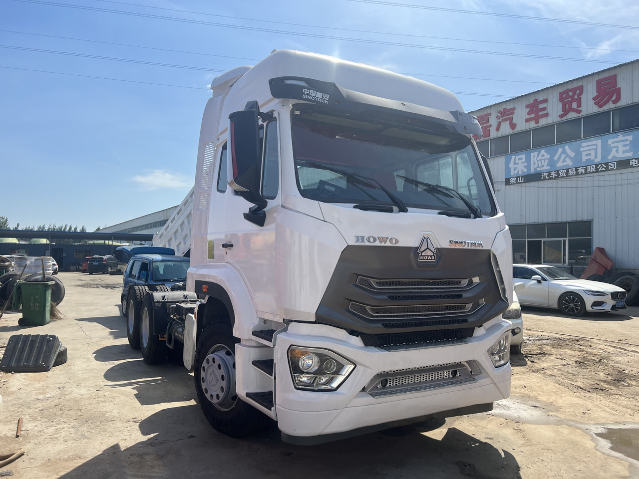 SINOTRUK HOWO trailer head - Камион влекач: слика 3 SINOTRUK HOWO trailer head - Камион влекач: слика 3