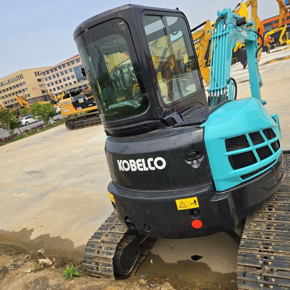 Kobelco SK55SR - Мини багер: слика 4 Kobelco SK55SR - Мини багер: слика 4