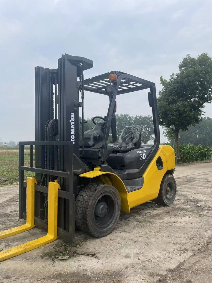 Komatsu FD30 - Дизел вилушкар: слика 5 Komatsu FD30 - Дизел вилушкар: слика 5