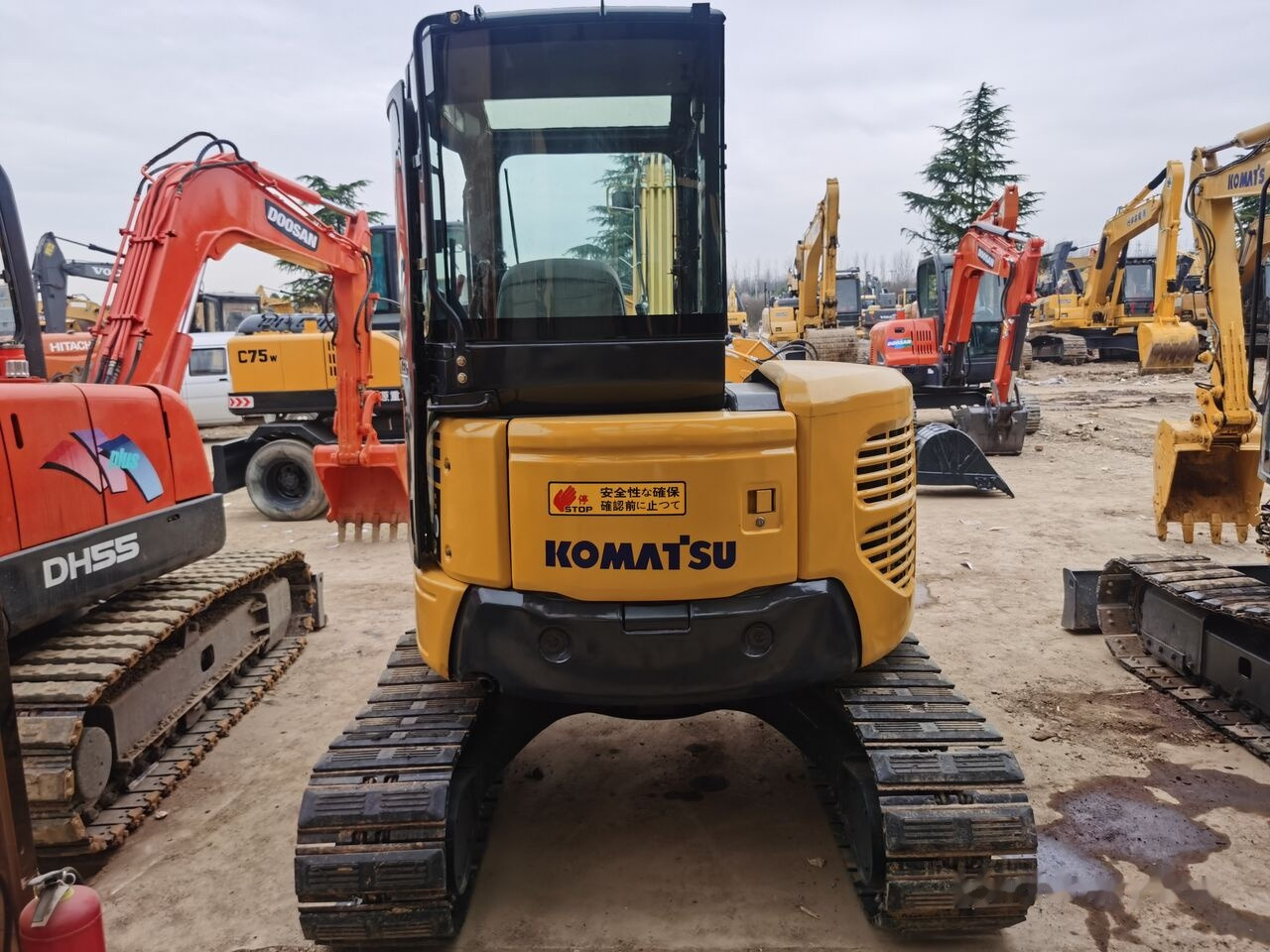 Komatsu PC50MR - Мини багер: слика 3 Komatsu PC50MR - Мини багер: слика 3