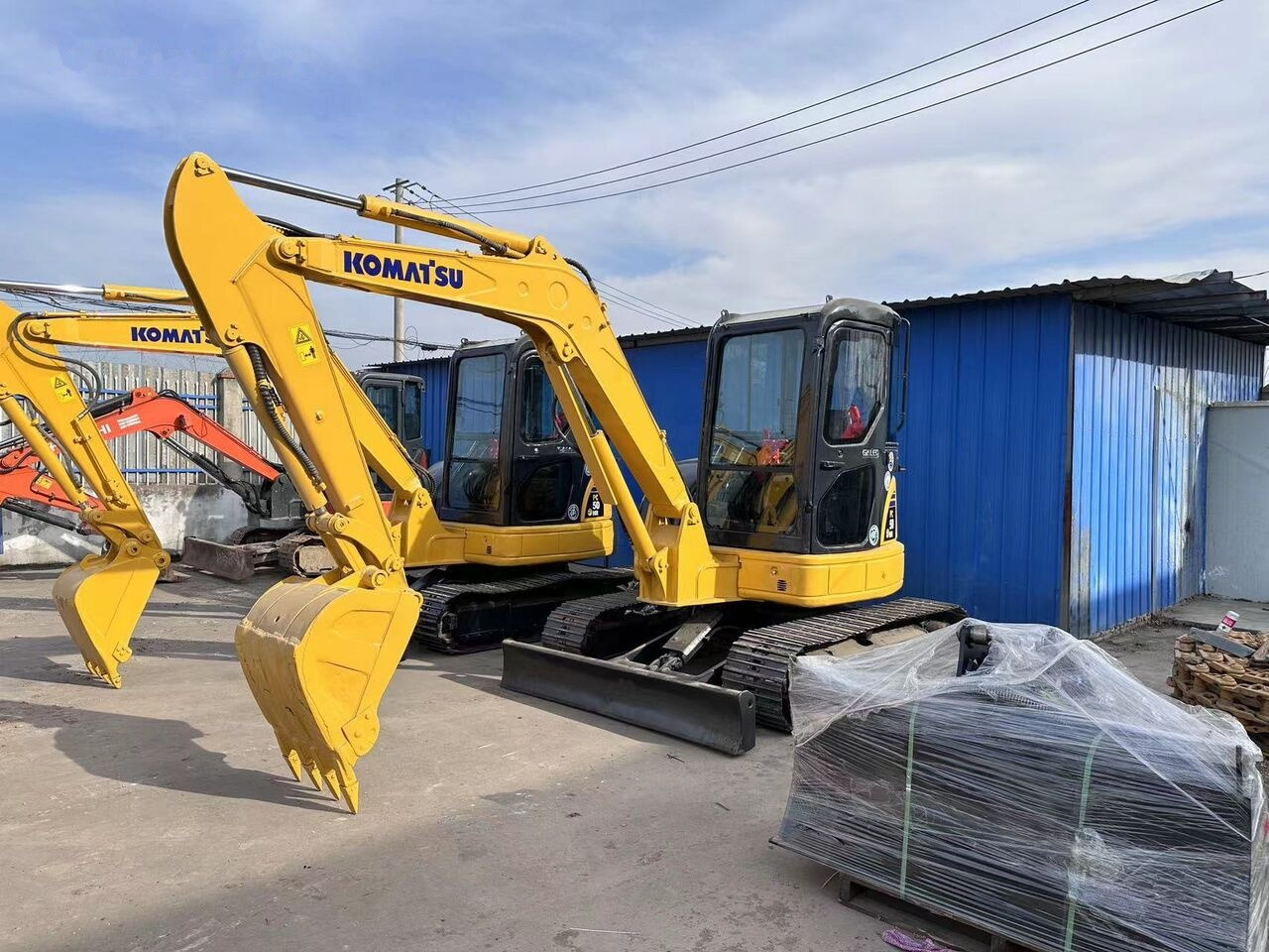 Komatsu PC50MR - Мини багер: слика 1 Komatsu PC50MR - Мини багер: слика 1