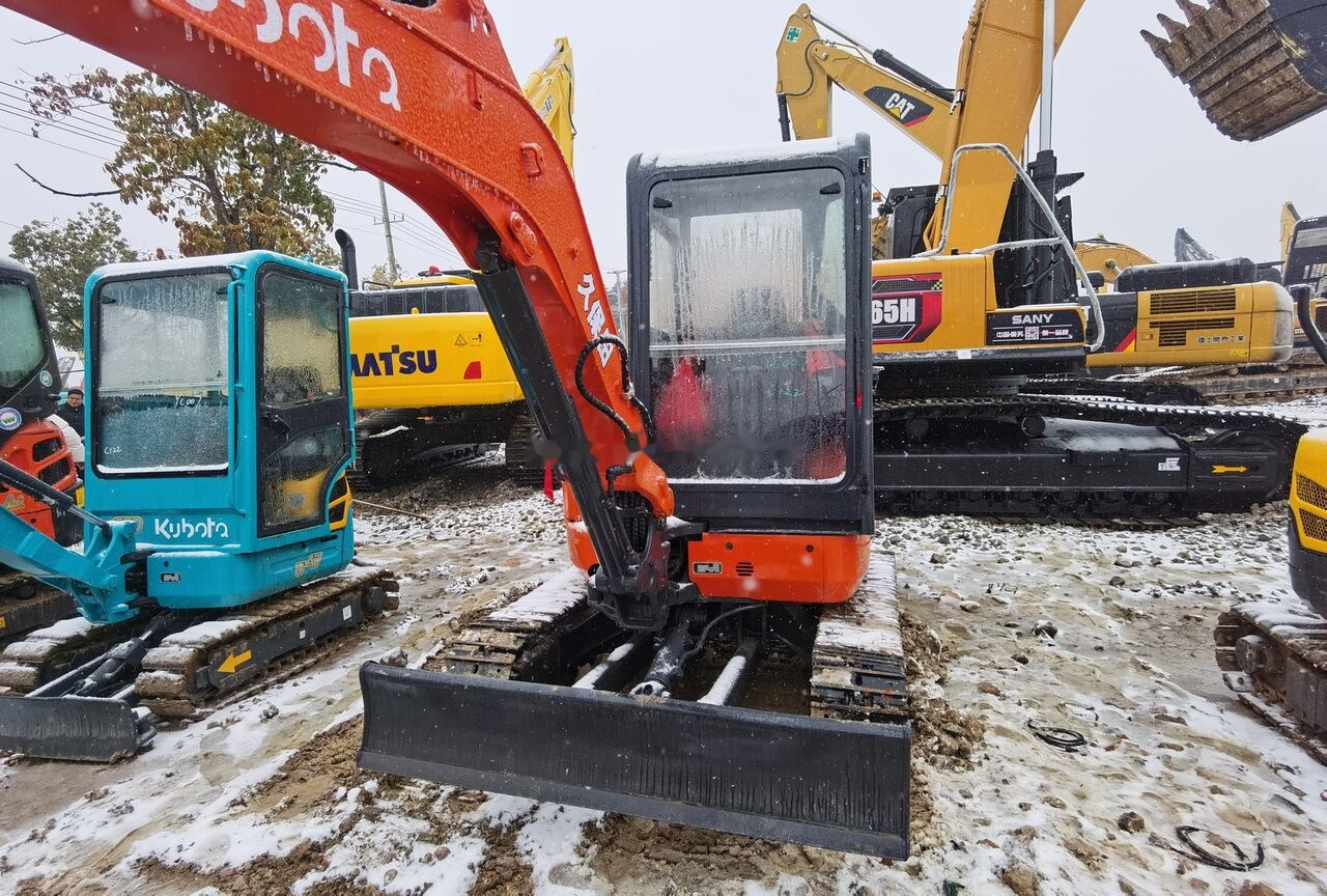 Kubota U35 - Мини багер: слика 3 Kubota U35 - Мини багер: слика 3