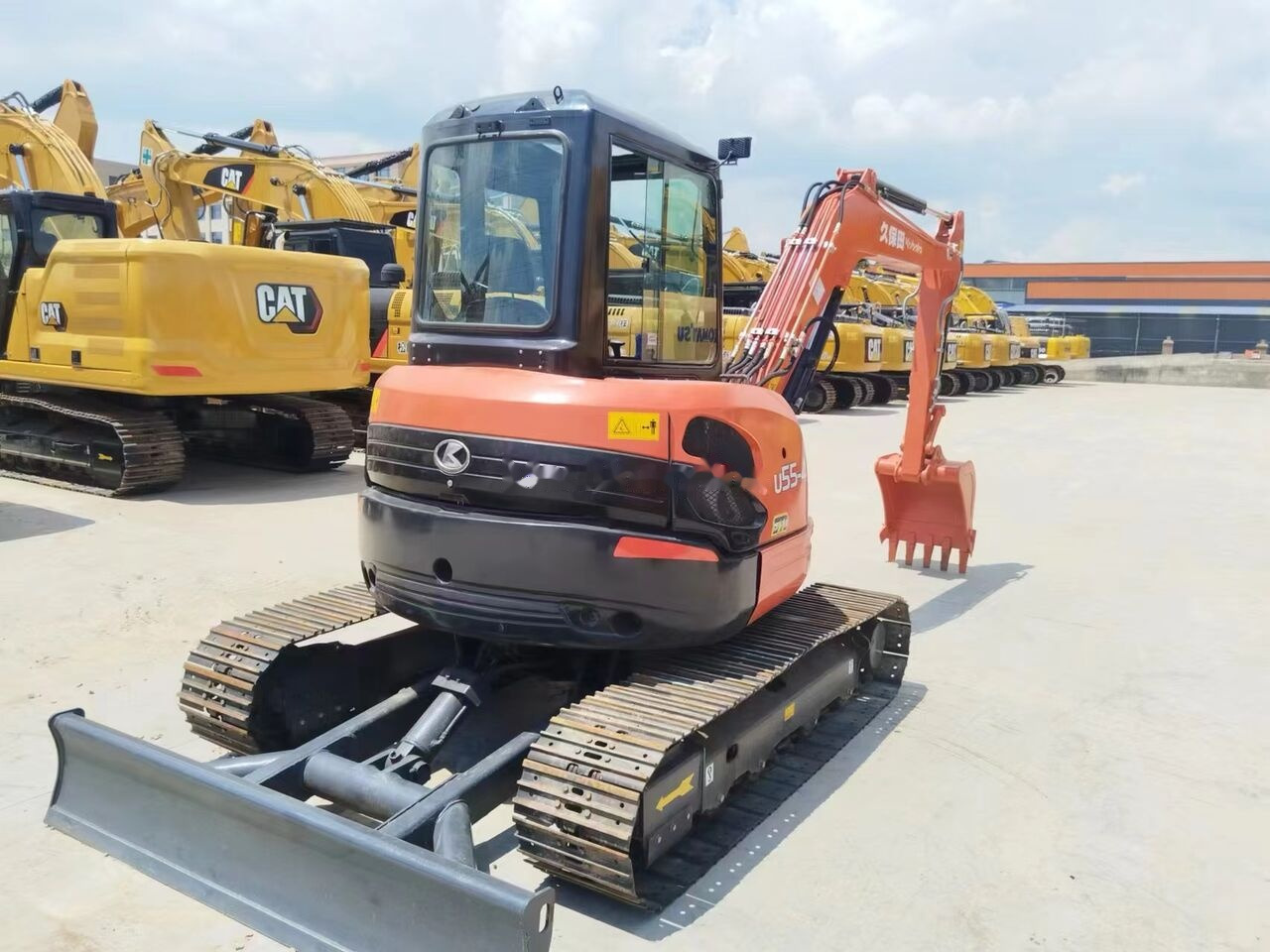 Kubota U55 - Мини багер: слика 3 Kubota U55 - Мини багер: слика 3