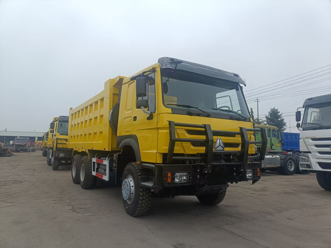 SINOTRUK HOWO 6x4 - Кипер: слика 1 SINOTRUK HOWO 6x4 - Кипер: слика 1