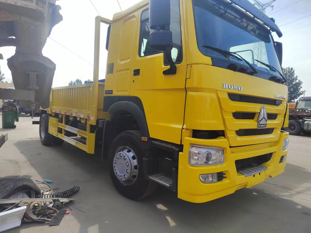 SINOTRUK HOWO - Кипер: слика 2 SINOTRUK HOWO - Кипер: слика 2
