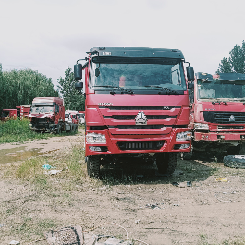 SINOTRUK HOWO - Кипер: слика 2 SINOTRUK HOWO - Кипер: слика 2